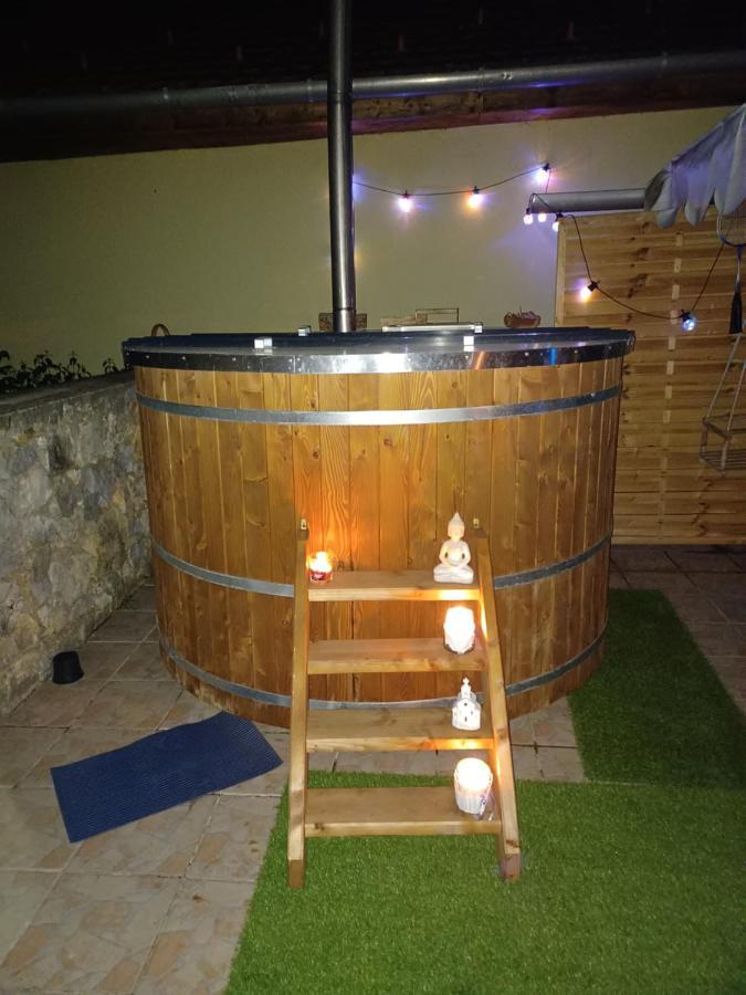 Ibolya Apartman Appartamento Kano Esterno foto